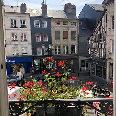 L'Appartement R Postel Honfleur Exterior photo